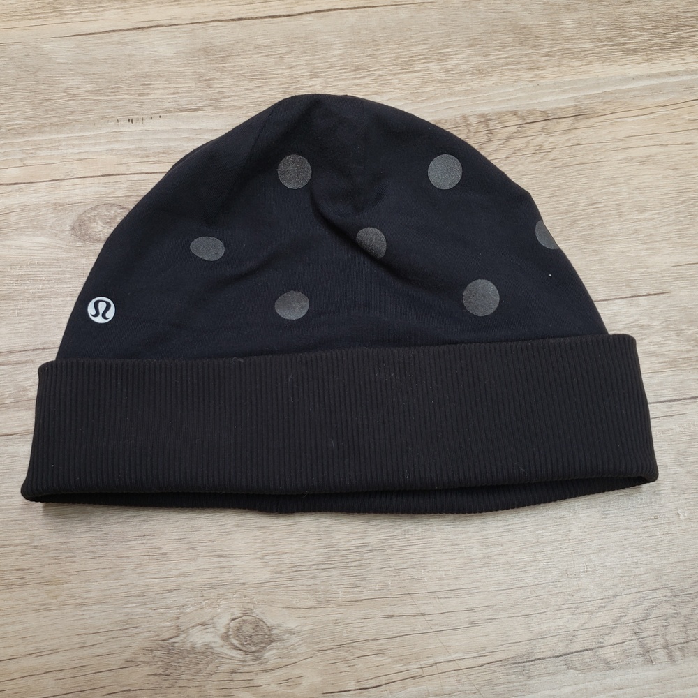 Lululemon Hat Beanie Reversible Womens One Size Black Polka Dot Winter Pony Tail